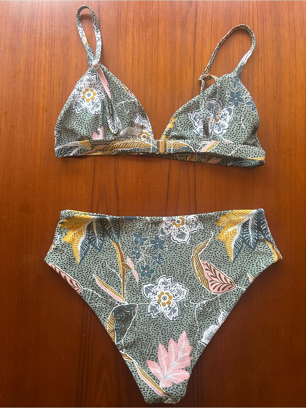 High-Waist Bikini Set - Picture 2 of 5